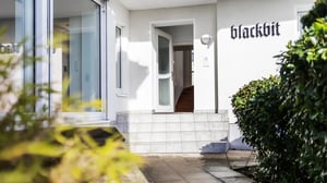 Blackbit-Goettingen-Eingang_80_1920x1080_